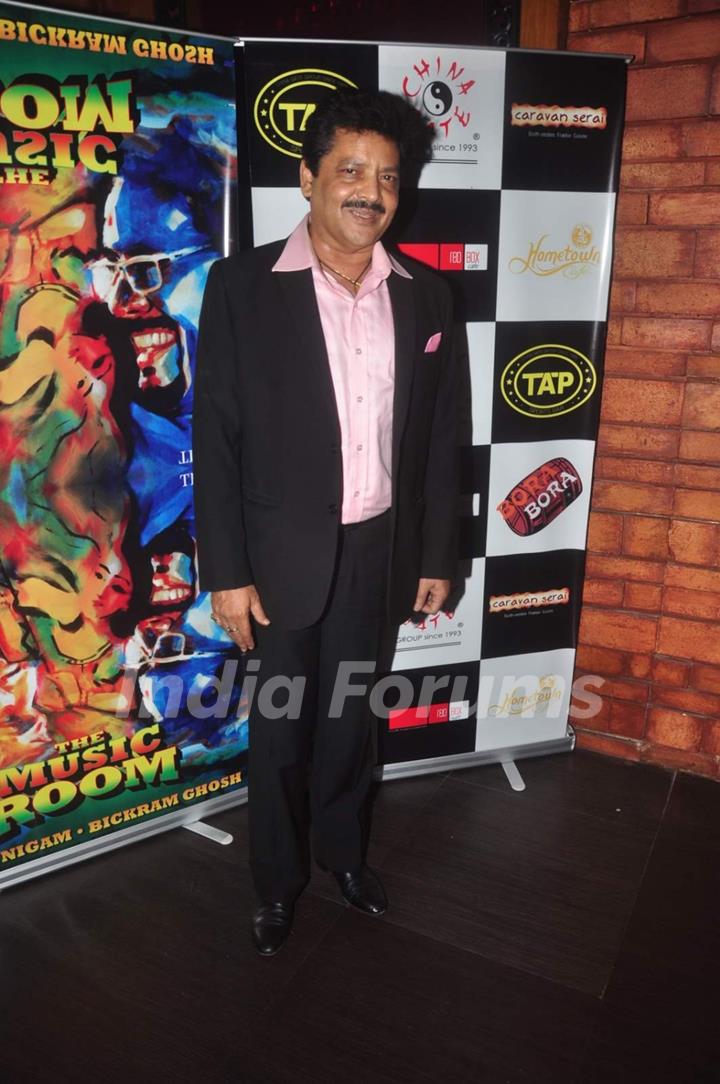 Udit Narayan poses for the media at Sonu Nigam and Bickram Ghosh's Album Launch