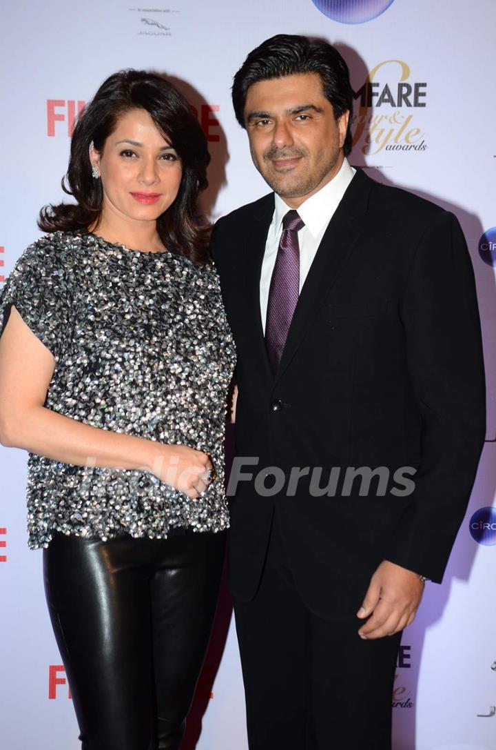 Sameer Soni and Neelam Kothari pose for the media at Filmfare Glamour and Style Awards