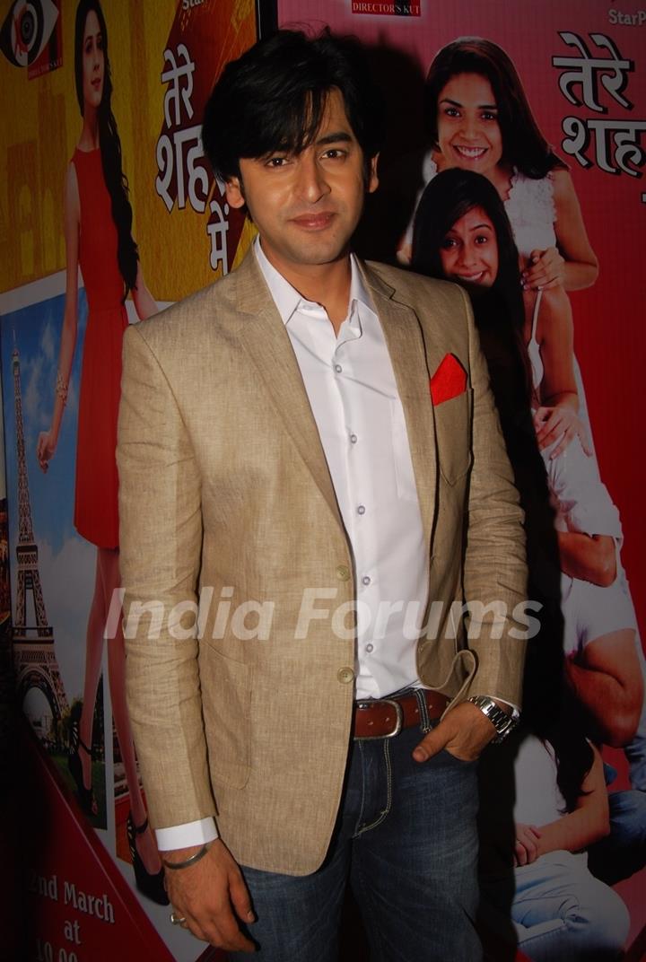 Shashank Vyas poses for the media at the Launch of Tere Sheher Mein