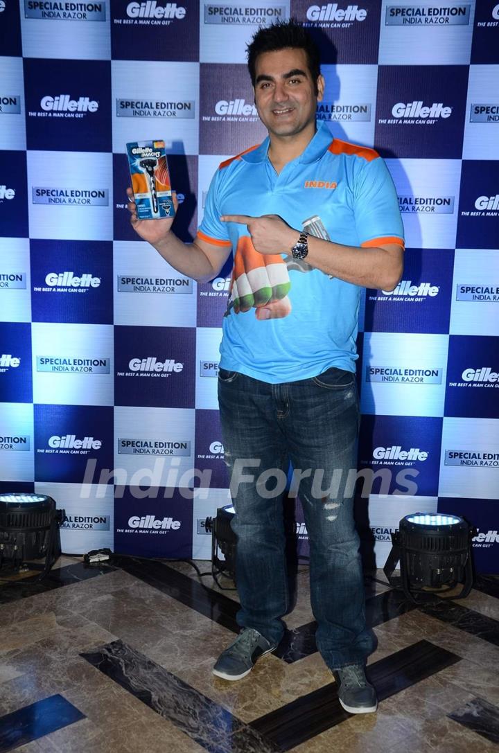 Arbaaz Khan poses with the product at Gillette Promotions