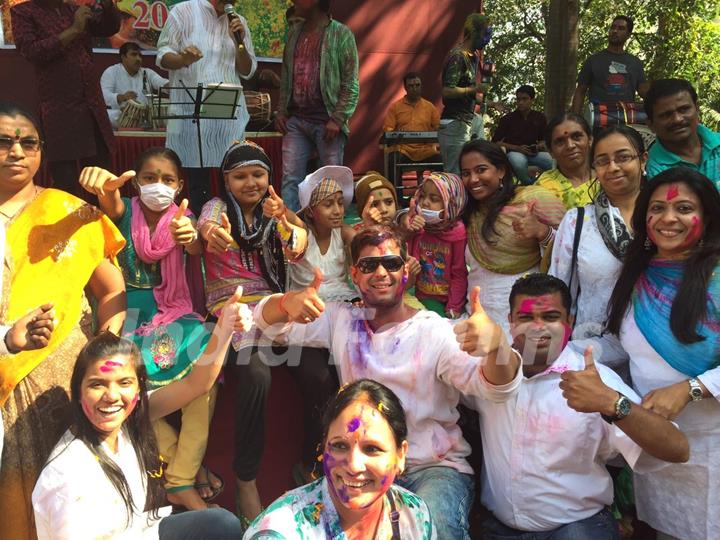 Vikram Singh poses with Cancer Patient Children