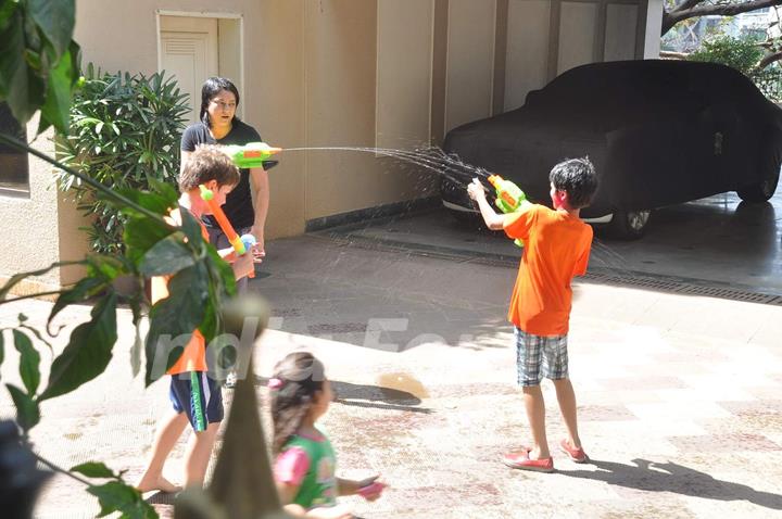 Priya Dutt was Snapped playing Holi with Kids