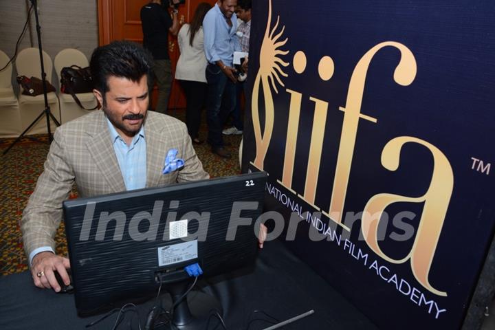 Anil Kapoor casts his vote at the IIFA Voting Weekend