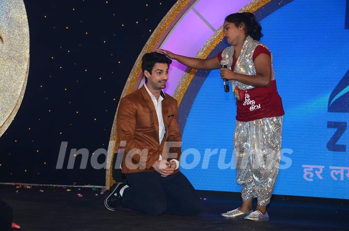 Karan Wahi was snapped receiving blessings at the Launch of DID Supermoms Season 2