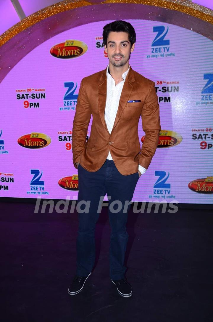 Karan Wahi poses for the media at the Launch of DID Supermoms Season 2