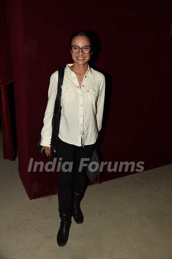 Adhuna Akhtar poses for the media at LFW Opening Show for Sabyasachi Mukherjee