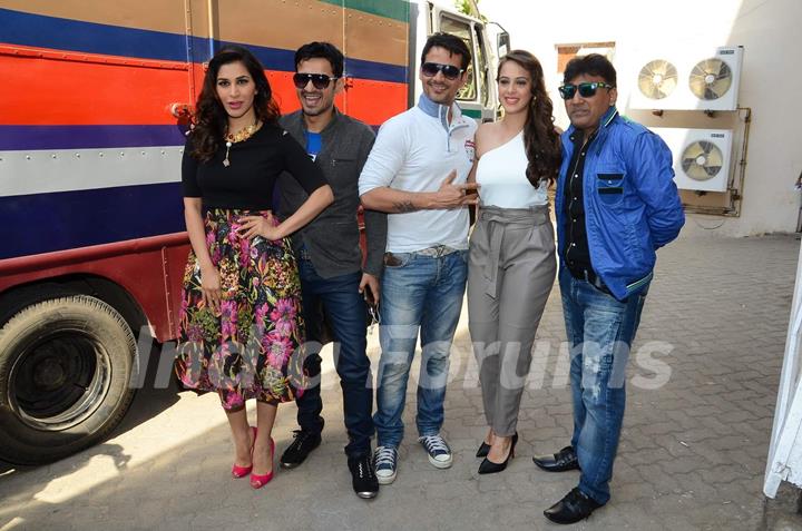Team poses for the media at the Press Conference of Dharam Sankat Mein