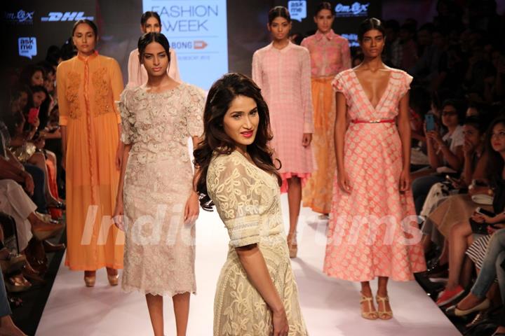 Sagarika Ghatge walked the ramp for Pallavi Singhee at the Lakme Fashion Week 2015 Day 1