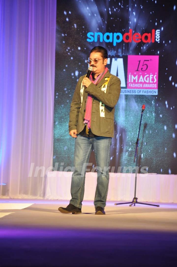 Vinay Pathak interacts with the audience at India Fashion Forum Awards 2015