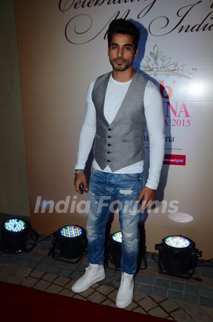 Gautam Gulati poses for the media at Femina Miss India 2015 Bash