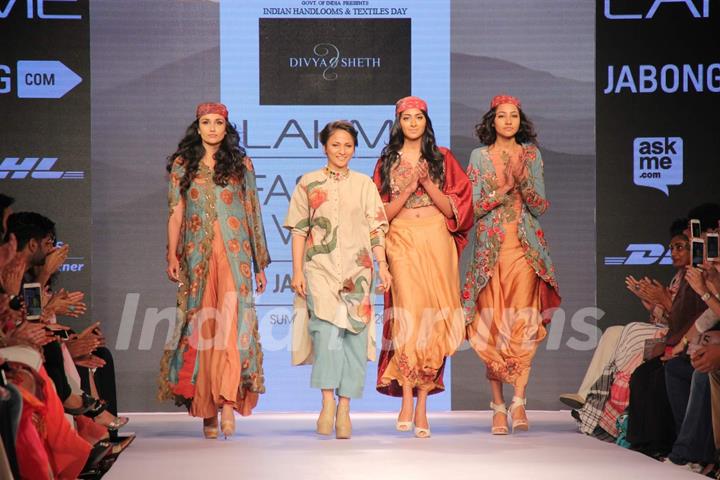 Divya Sheth's show at the Lakme Fashion Week 2015 Day 2