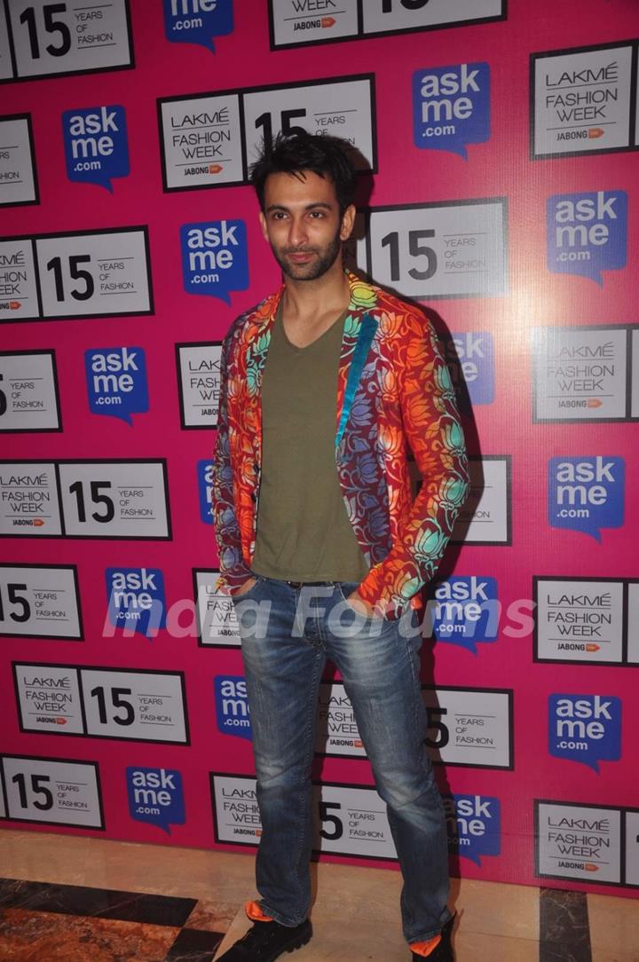 Nandish Sandhu poses for the media at Lakme Fashion Week 2015 Day 3