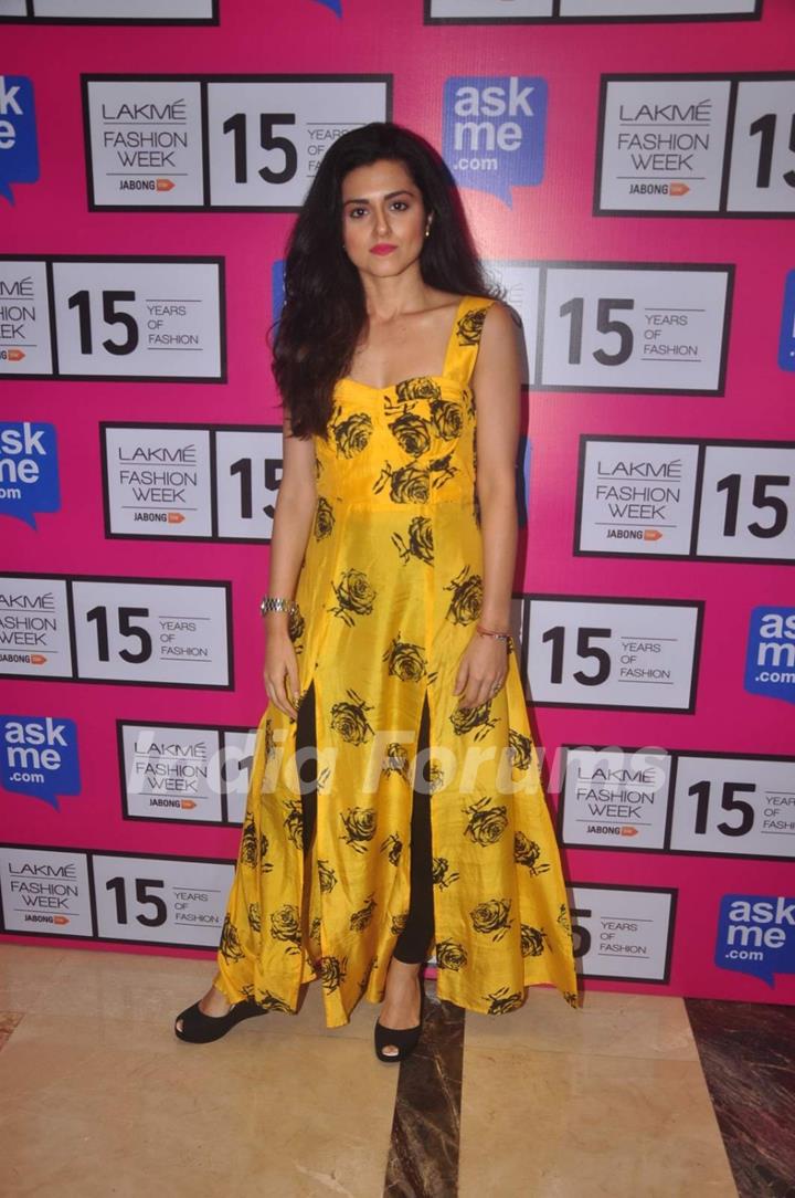 Ridhi Dogra poses for the media at Lakme Fashion Week 2015 Day 4