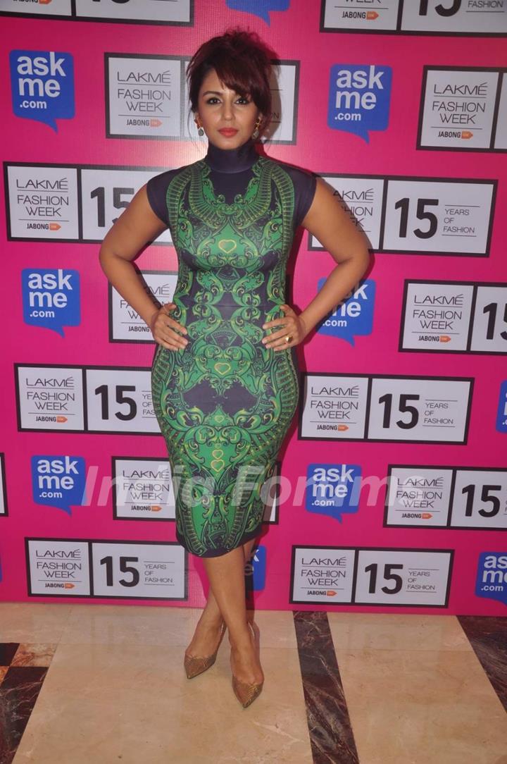 Huma Qureshi poses for the media at Lakme Fashion Week 2015 Day 4