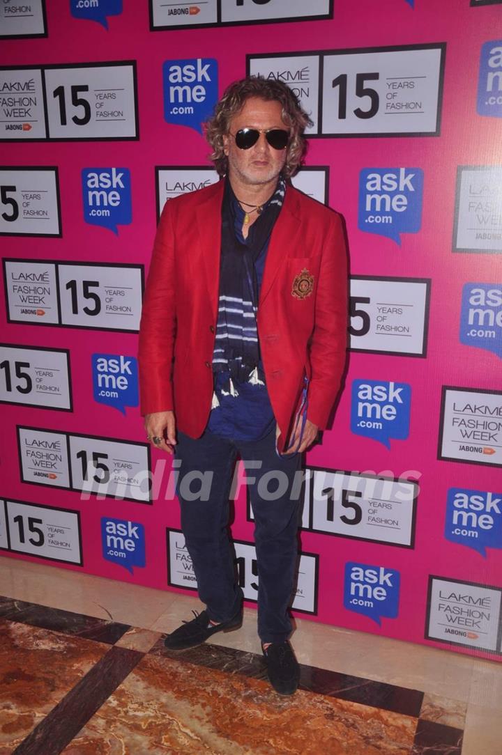 Rohit Bal poses for the media at Lakme Fashion Week 2015 Day 4