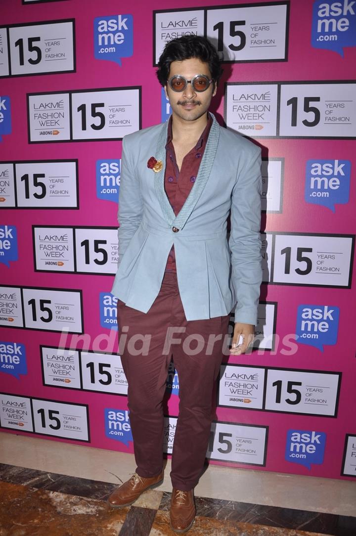 Ali Fazal poses for the media at the Grand Finale of Lakme Fashion Week 2015