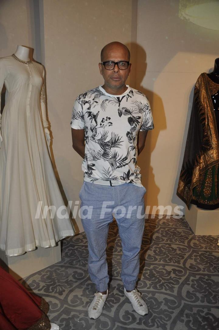 Narendra Kumar poses for the media at the Grand Finale of Lakme Fashion Week 2015