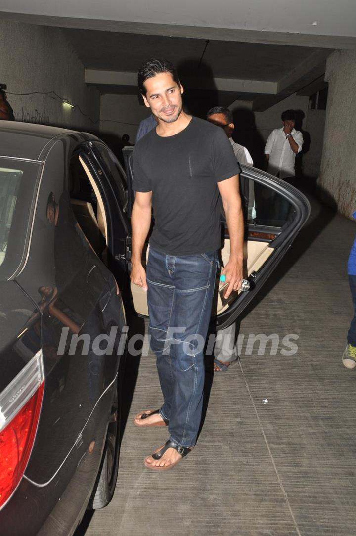 Dino Morea snapped in the City