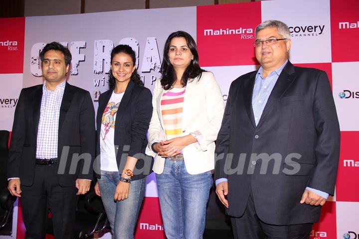 Gul Panag poses with members at the Launch of Mahindra & Discovery's 'Off Road