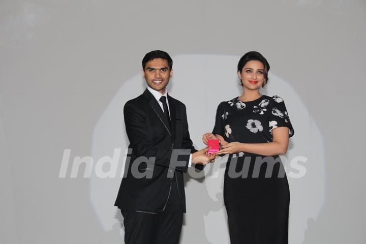 Parineeti Chopra receives a memento at the Launch of Stylori Online Jewelry Store