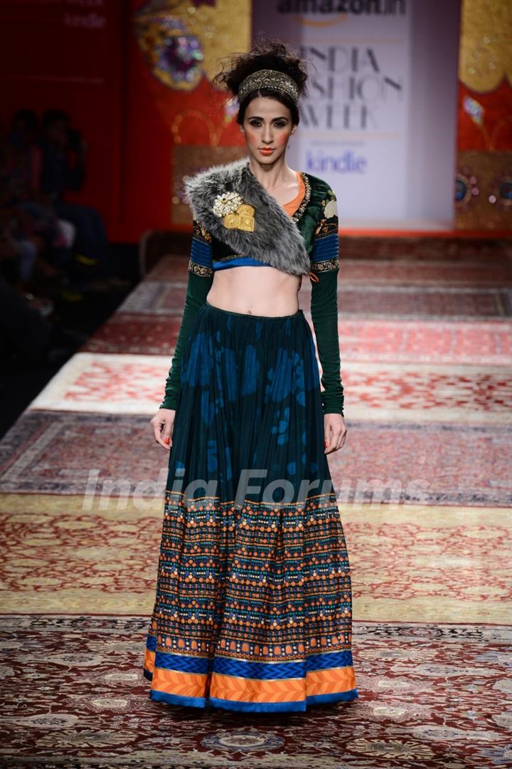 Alesia Raut walks for JJ Valaya at Amazon India Fashion Week 2015 Day 1