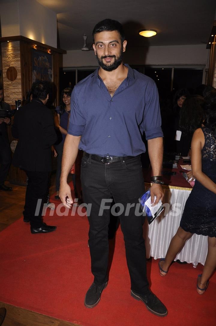 Arunoday Singh poses for the media at Ashley Lobo's Amara Premiere