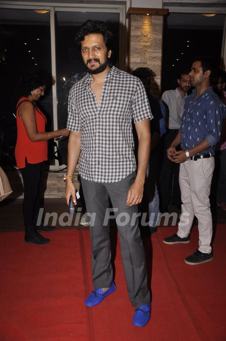 Riteish Deshmukh poses for the media at Ashley Lobo's Amara Premiere