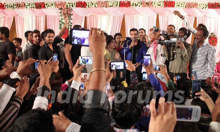 Celebs at a Mass Marriage Initiative