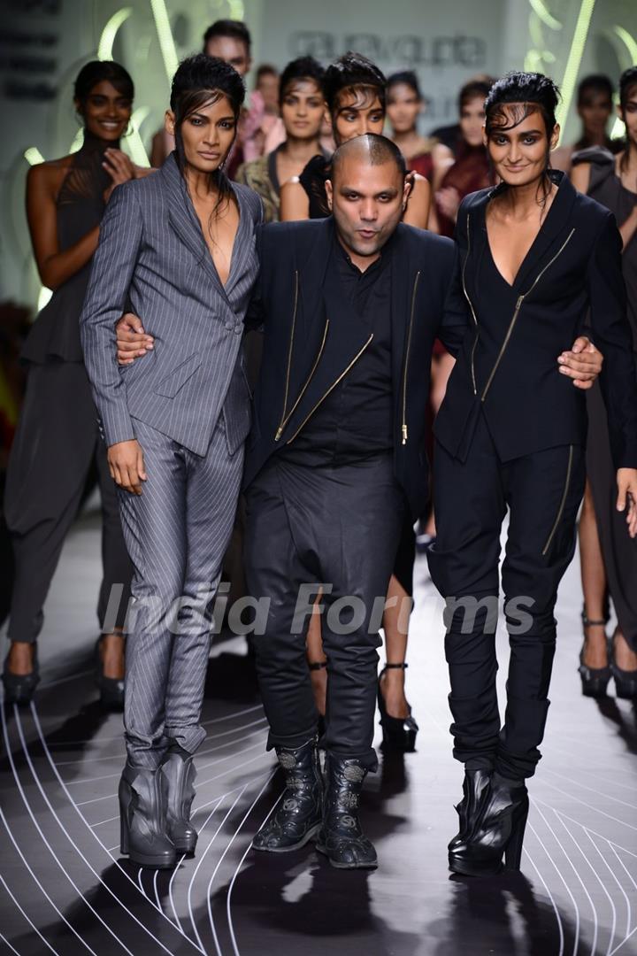 Gaurav Gupta Show at Amazon India Fashion Week 2015 Day 4