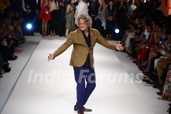 Rohit Bal Show at the Amazon India Fashion Week 2015 Grand Finale