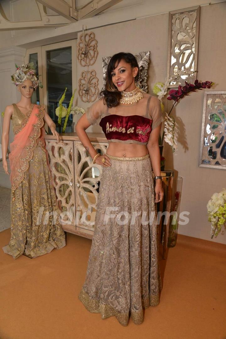 Manasi Scott poses for the media at Shane & Falguni Peacock Preview for Bridal Asia Show