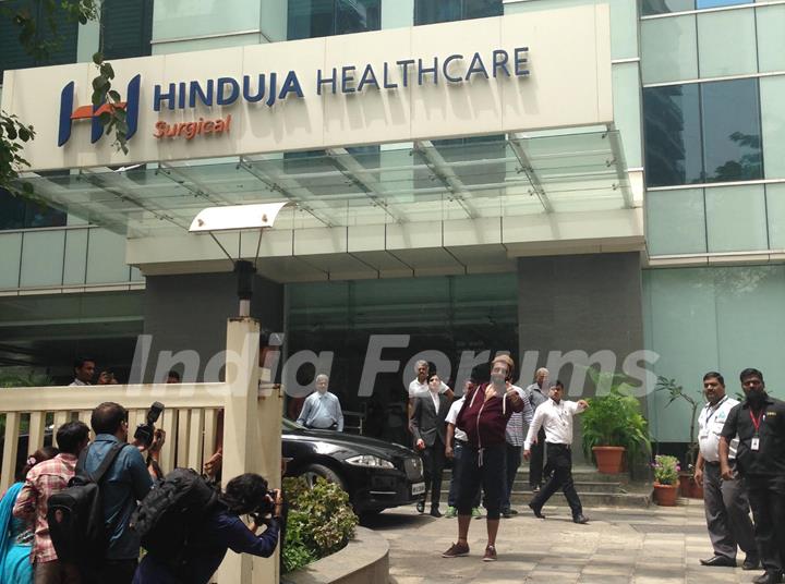 Ranveer Singh discharged from Hinduja Healthcare Surgical Hospital Post his Surgery