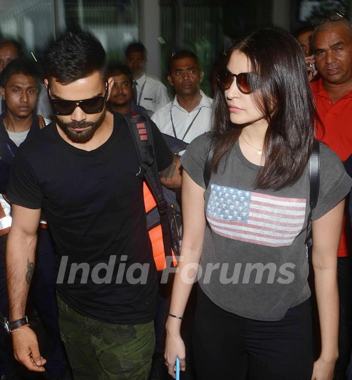 Virat Kohli and Anushka Sharma spotted at Kolkota Airport