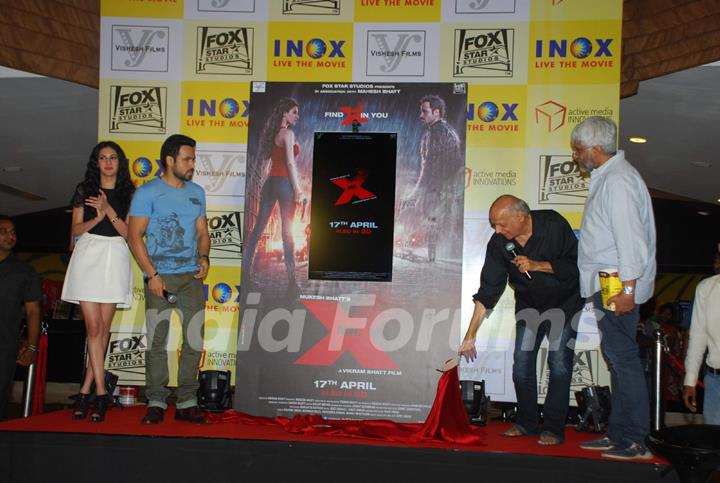 Emraan Hashmi, Amyra Dastur, Mahesh Bhatt, Vikram Bhatt at the promotions of Mr.X