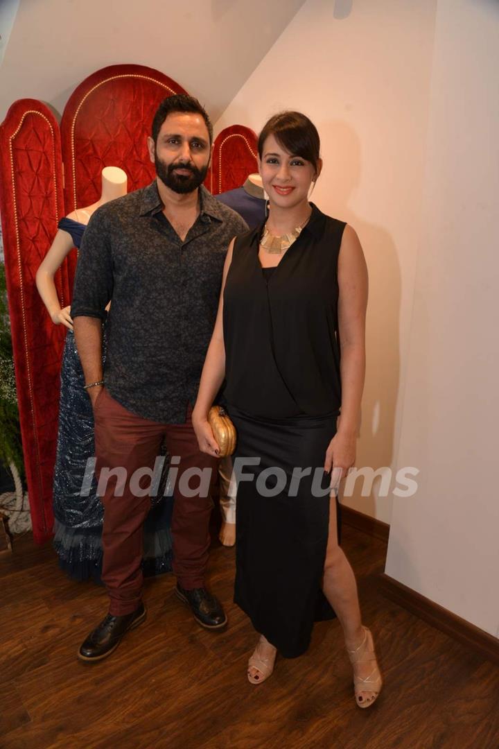 Parvin Dabas and Preeti Jhangiani at Avinash Punjabi Store Launch