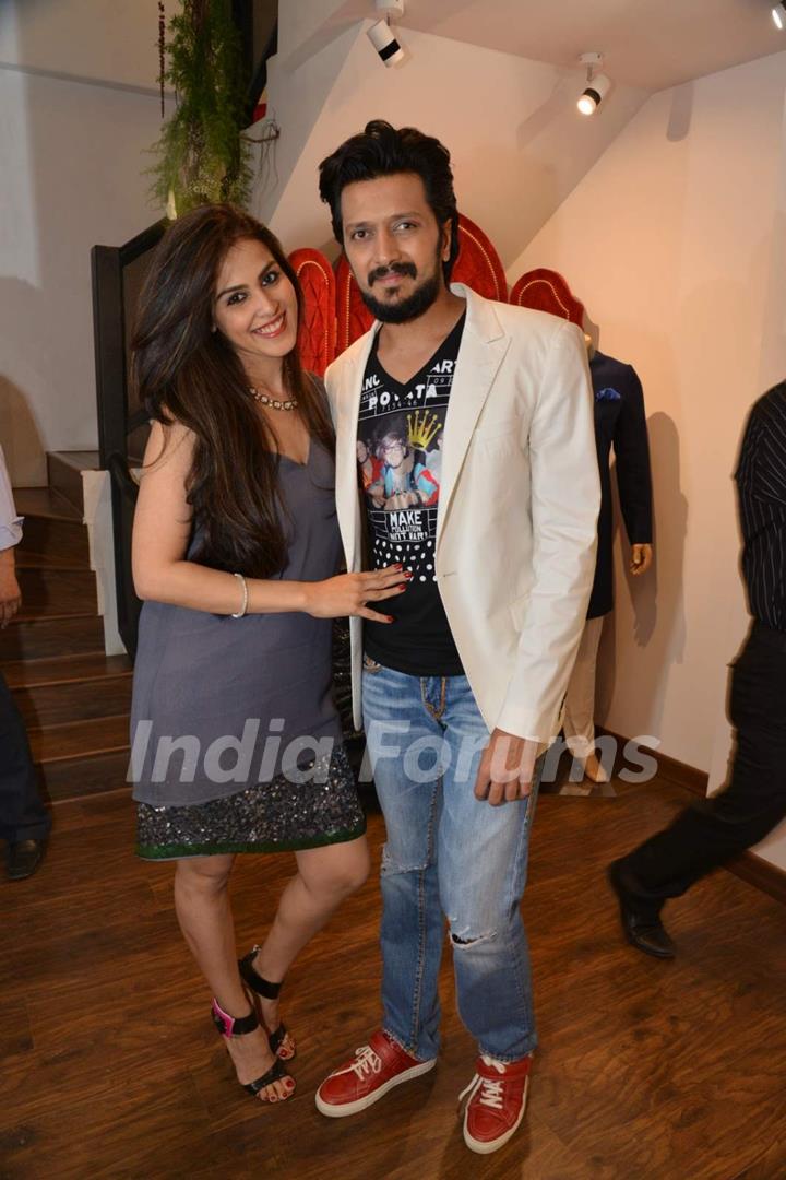 Riteish Deshmukh and Genelia Dsouza at Avinash Punjabi Store Launch