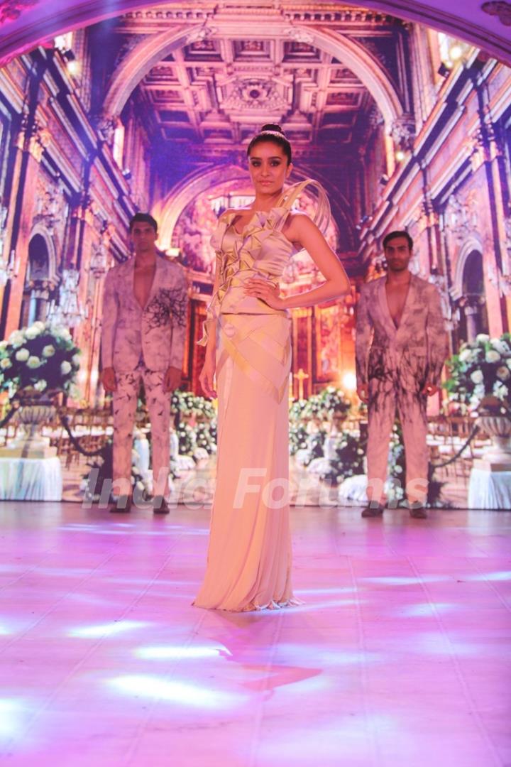 Shraddha Kapoor walks for Ken Ferns at Kanakia Paris Show