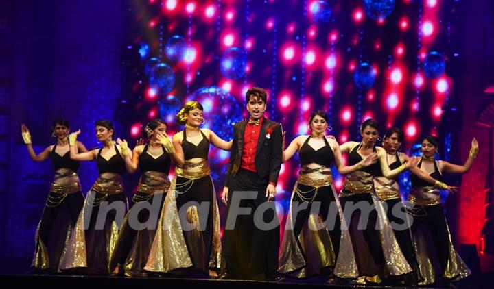 Sushant Divgikar performs at Opening of India's Got Talent 6