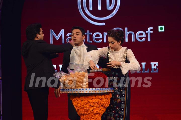 &quot;GolGuppa&quot;- Promotions of Tanu Weds Manu returns at  Grand Finale of Masterchef Season 4