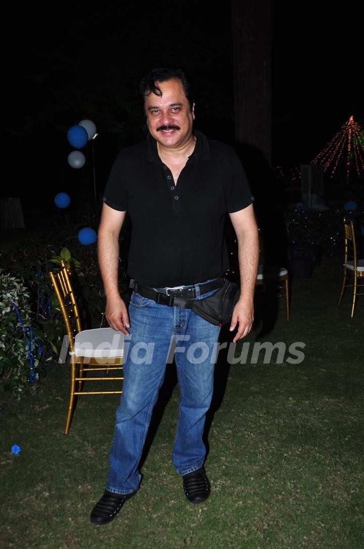 Mahesh Thakur at Naveen Luthra and Poonam Luthra's Son Navam Luthra's 1st Birthday Celebration