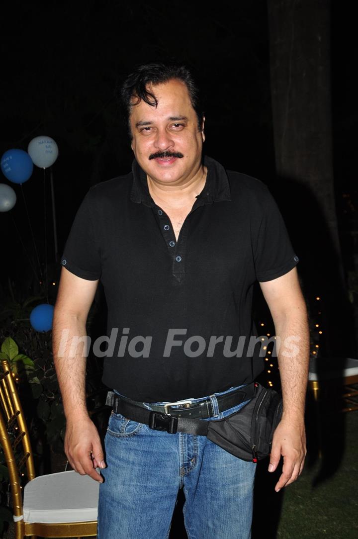 Mahesh Thakur at Naveen Luthra and Poonam Luthra's Son Navam Luthra's 1st Birthday Celebration