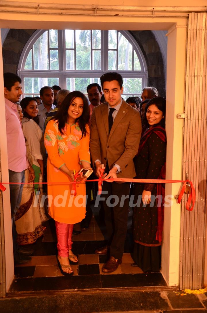 Imran Khan and Amruta Fadnavis at Preview of Art Exhibition