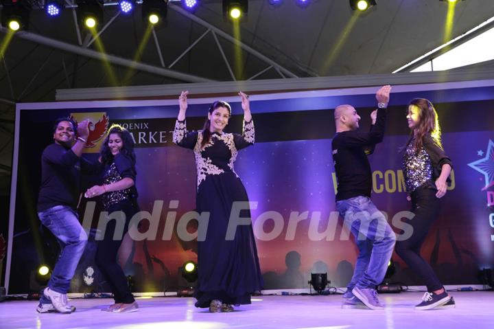 Raveena Tandon Shakes a Leg at Second Edition of India Dance Week