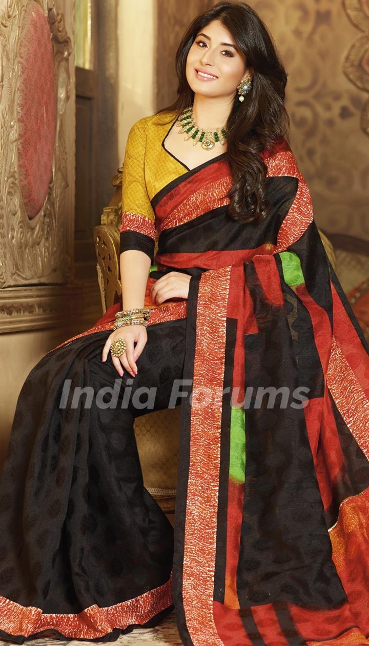 kritika kamra, black red bhagalpuri silk printed saree with unstitch blouse