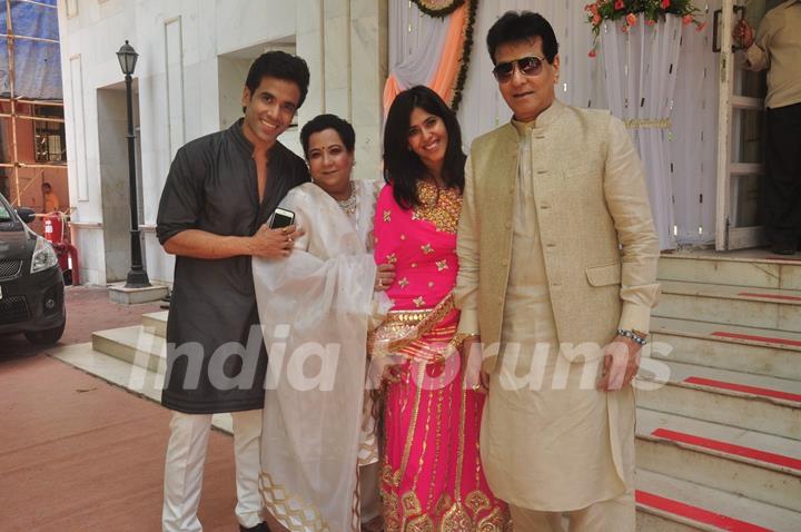 Tusshar, Ekta, Shobha and Jeetendra attends Abhishek Kapoor and Pragya Yadav Wedding