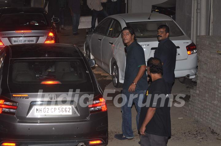 Chunky Pandey Visits Salman at his Residence