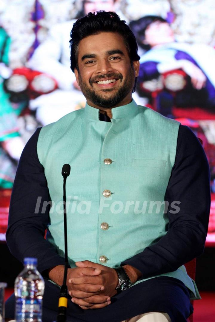 R. Madhavan at Promotions of Tanu Weds Manu Returns