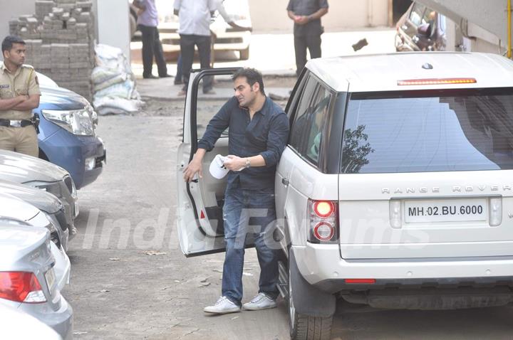 Arbaaz Khan Snapped at Salman's Residence (Galaxy Apartments)