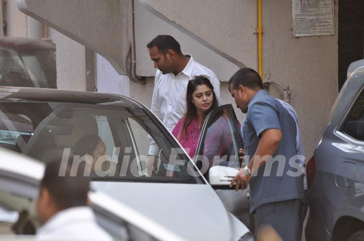 Nagma Snapped at Salman's Residence (Galaxy Apartments)