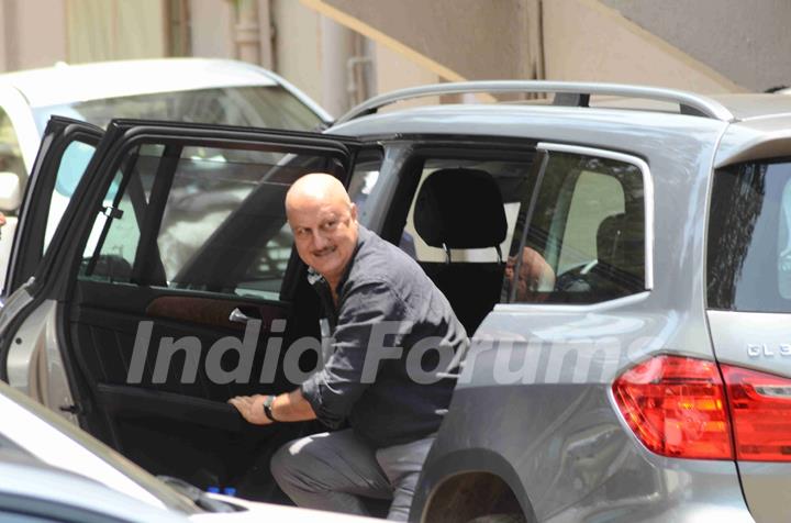 Anupam Kher Snapped at Salman's Residence (Galaxy Apartments)